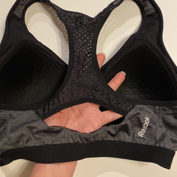 Reebok vent mesh & keyhole sports bra molded cups Small / Extra Small gray black - Picture 7 of 14